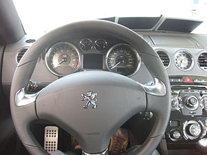 Peugeot_RCZ_Cockpitansicht