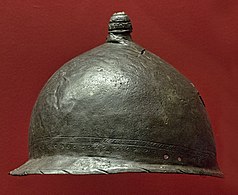 Casco iberorromano tipo Montefortino.