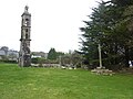 La chapelle et son calvaire.