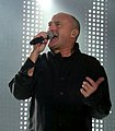 Phil Collins, cântăreț, multi-instrumentist, producător de înregistrări, toboșar, compozitor și actor britanic