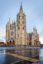 León Cathedral (1205–1472)