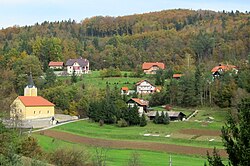 pogled na Dole pri Polici