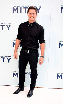 Johnny Ruffo (The Secret Life Of Walter Mitty Premiere in Sydney).jpg