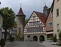 Mairie à côté de la tour Schimmelturm qui faisait partie des remparts