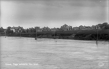 Tegs samhälle sett från gamla bron, 1930–40-tal.