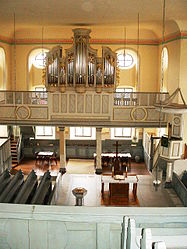 Stumm-Orgel auf der Ostempore der Evangelischen Kirche Kleinich