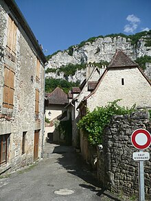 Une rue de Marcilhac-sur-Célé.JPG