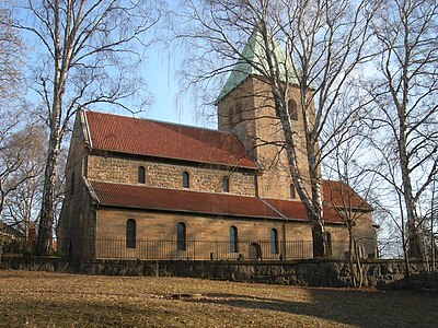 Kyrkan, sedd från söder.