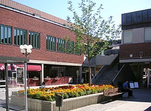 Torget i Bredängs centrum, 2007.