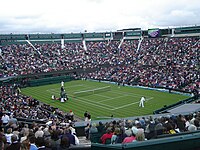 Het Centre Court zat vanwege een verbouwing in 2007 helemaal zonder dak