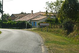 The road into Allas-Bocage