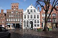 La Buddenbrookhaus (al centro), al n° 4 di Mengstraße, a Lubecca