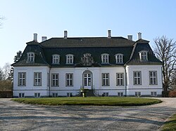 Slot Frederiksdal aan de Hummeltoftevej 187 in Virum, Denemarken