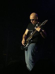 Joe Satriani live, 31 Maret 2003 di Chili.