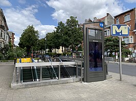 Ingang van metrostation Veeweide