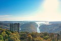 Aussichtsturm mit Saarschleife im Hintergrund