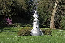 Lichtentaler Allee in Baden-Baden, work by Joseph Kopf (bust) and Friedrich von Thiersch (granite base), 1892.