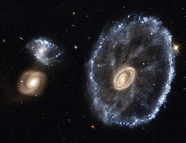 Het Karrenwielstelsel gefotografeerd door de Ruimtetelescoop Hubble