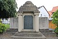 Kriegsdenkmal mit den Namen der Gefallenen des Ersten und Zweiten Weltkriegs