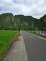 Jalan di Dusun Pajjaiyang menuju arah ke Kelurahan Leang-Leang