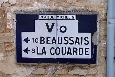 Plaque Michelin dans les Deux-Sèvres.