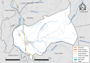 Carte en couleur présentant le réseau hydrographique de la commune