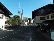 Schädigung eines Ortsbildes durch Asbestzementplatten. Bernau am Chiemsee