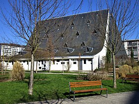 Façade ouest de l'église Saint-Paul.