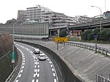 The eastern terminus of the expressway section of the Yokohama Shindō