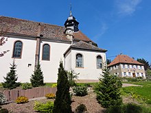 Église Saint-Louis (1704) et ancien presbytère, actuellement mairie (1717).