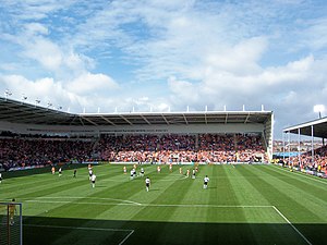 Die Bloomfield Road am 28. August 2010 beim ersten Premier-League-Spiel des FC Blackpool. Der Gegner war der FC Fulham