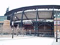 Comerica Park az E. Montcalm Street felől.