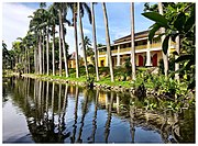 File:Bonnet House Courtyard.jpg