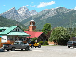 Fernie downtown, Three Sisters and Mt. Proctor