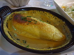 Quenelle lyonnaise, sauce Nantua