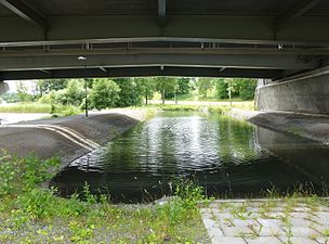 Reningsbassängen under bron