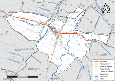 Carte en couleur présentant le réseau hydrographique de la commune