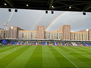 Dubbel regnbåge förevigad över den nya Plough Lane