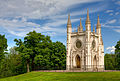 Kirche hl. Alexander Newski im Alexandriapark in St. Petersburg-Peterhof