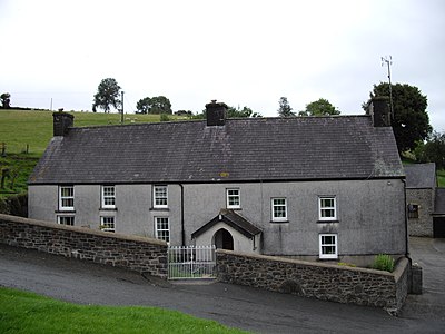 Ffermdy Pantycelyn, Llanfair-ar-y-bryn