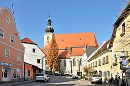 Zicht op de Parochiekerk van St. Stephanus in Sierning