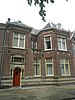 Herenhuis in de stijl van het rationalisme met op oriëntaalse voorbeelden geïnspireerde ornamenten uit 1904-05, gebouwd voor het echtpaar moltzer-boeke