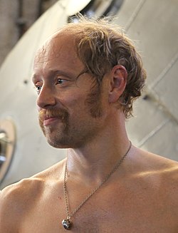 Aksel Hennie under inspelningen av Pionjär, 2012.