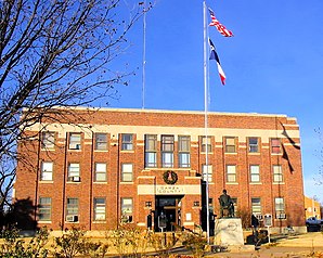 Das Garza County Courthouse in Post, gelistet im NRHP mit der Nr. 01001266[1]