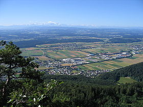 Blick von der „Höchi Flue“ oberhalb Egerkingens Richtung Alpen