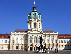 Palacio de Charlottenburg (1695-1713), Georg Wenzeslaus von Knobelsdorff