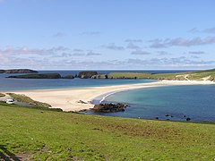 St Ninians : île, tombolo, île principale et îlots, Shetland