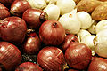 Two colours of onion