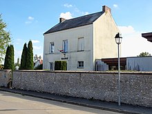 Paray-Douaville-FR-78-mairie-03.jpg