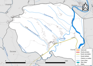 Carte en couleur présentant le réseau hydrographique de la commune